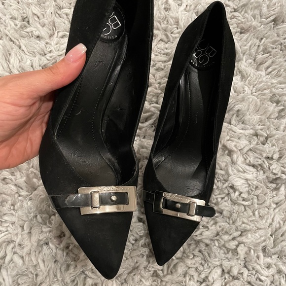 BCBGENERATION BLACK HEELS 7.5 - Picture 4 of 5